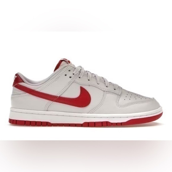 Nike Dunk Low
Vast Grey Varsity Red size 9 - Picture 1 of 6
